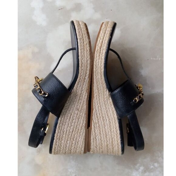 Michael Kors Elsa Leather Wedge Thong Sandal Charm Logo Black - Picture 7 of 11